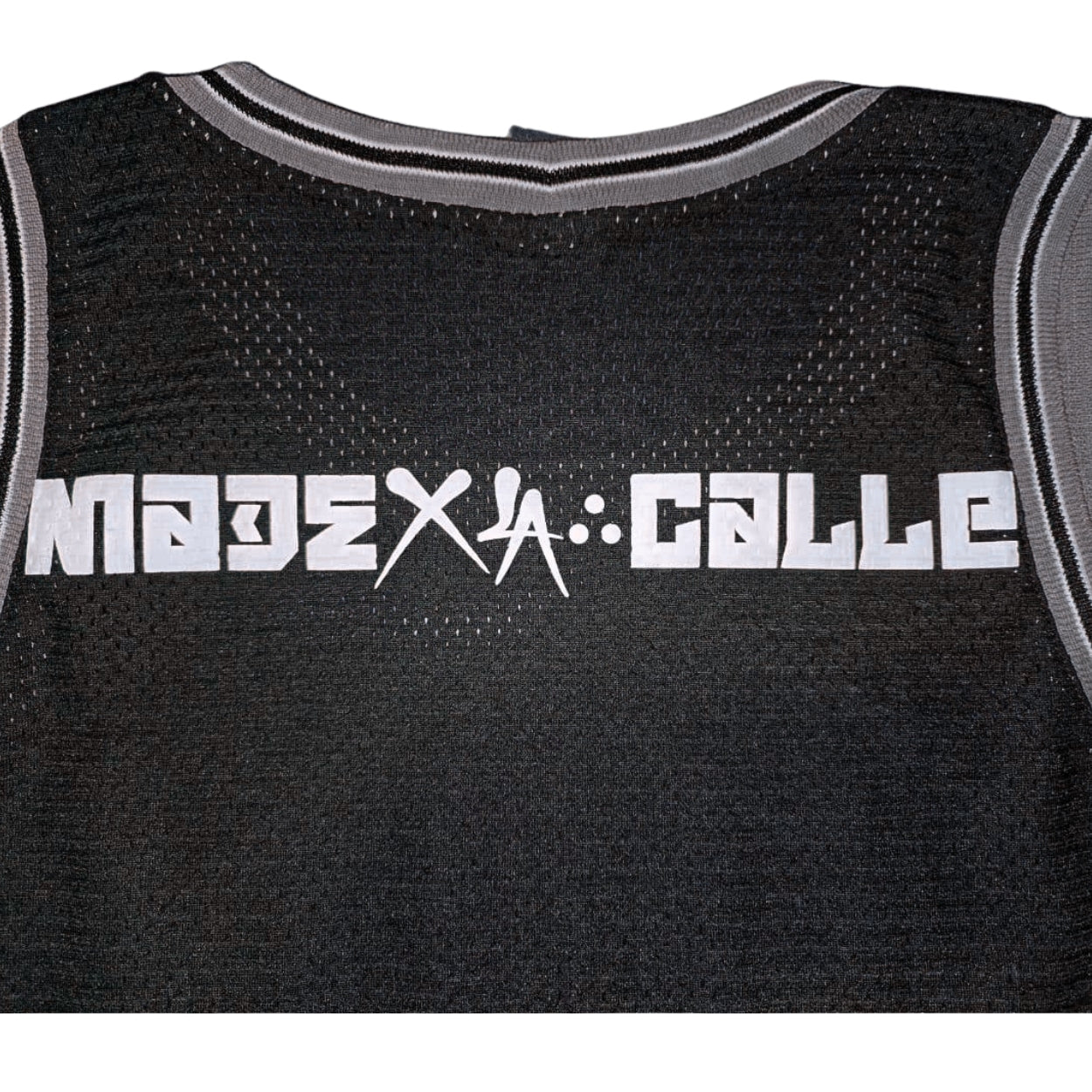 PLAYERA YONER TIPO BASQUET NEGRA MXL