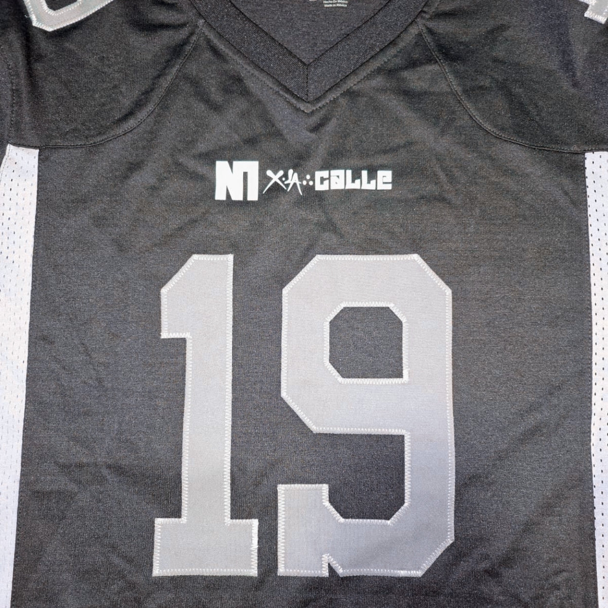 PLAYERA YONER NEGRA TIPO JERSEY DE AMERICANO MXL