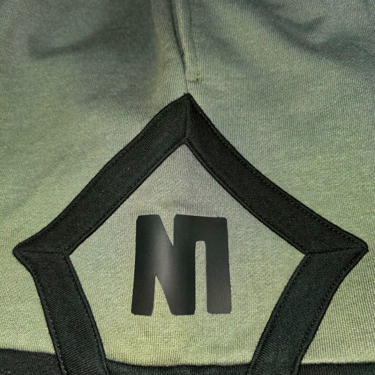 BERMUDA YONER VERDE OLIVO MXL