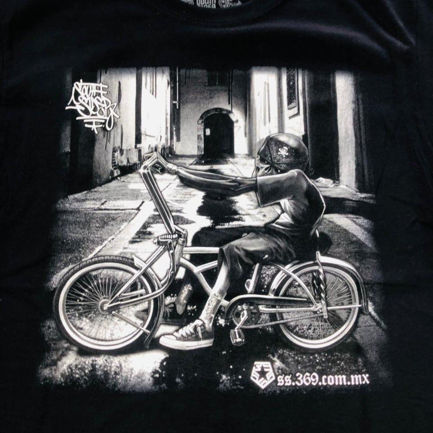 PLAYERA SS 369 CALAVERA EN BICI 2