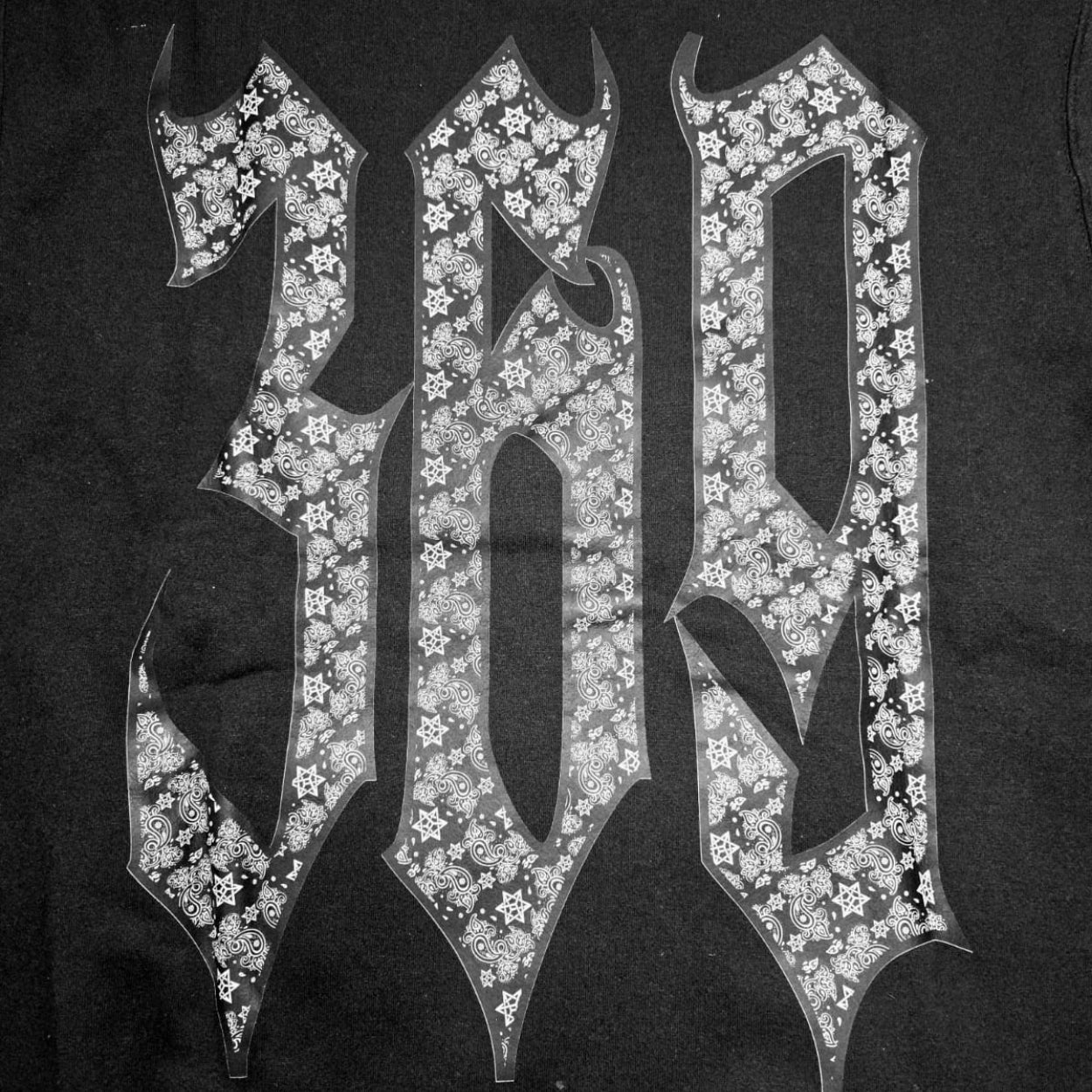 HOODIE BASICA SS NEGRA C/N CALAVERA