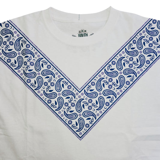 PLAYERA BASICA SS BLANCA V PAÑO EN EL PECHO