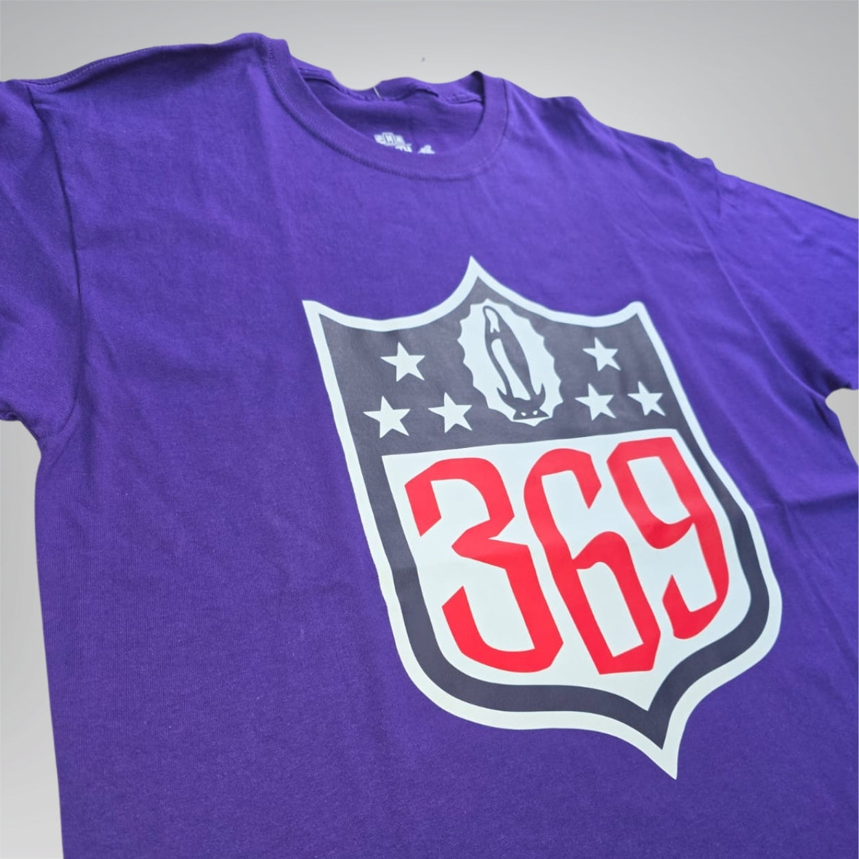 PLAYERA BASICA SS MORADA VIRGEN NFL