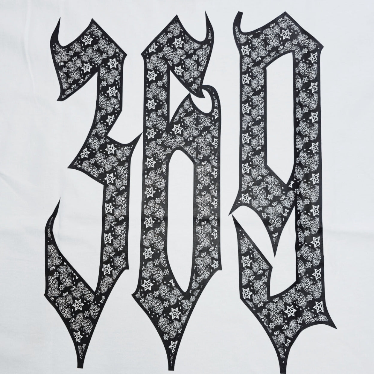PLAYERA BASICA SS BLANCA CALAVERA PAÑO