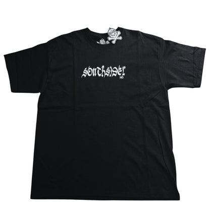 PLAYERA BASICA SS NEGRA LOGO EN EL PECHO