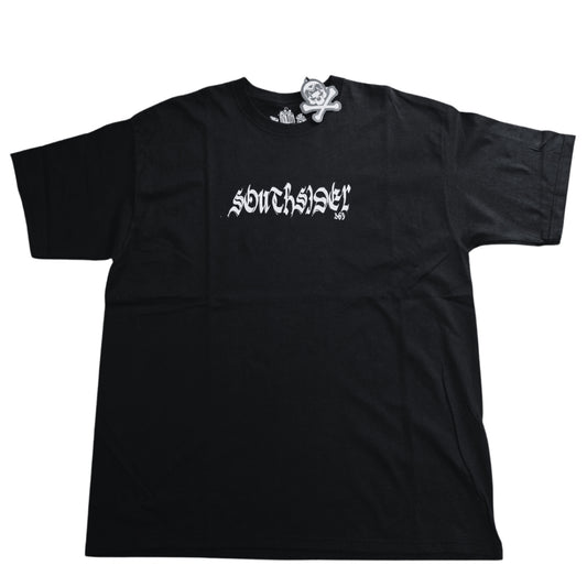 PLAYERA BASICA SS NEGRA LOGO EN EL PECHO