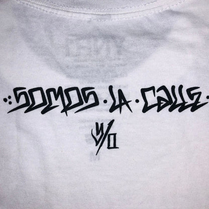 PLAYERA YONER BLANCA BANDERA FLARE