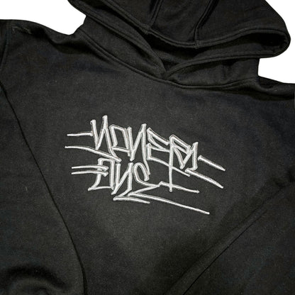 HOODIE YONER NEGRA LETRAS GRIS