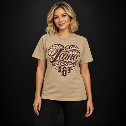 Playera Southsider 369 Jaina Beige Premium — prenda presentada por modelo