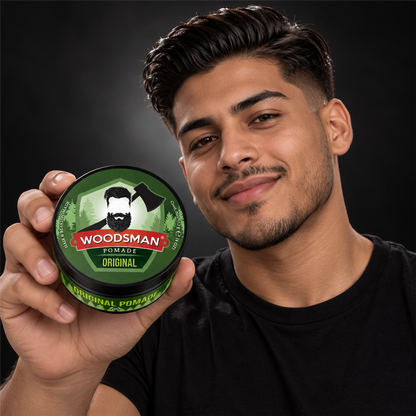 Pomada Fijación Original 113 g | Woodsman presentado con modelo adulto juvenil