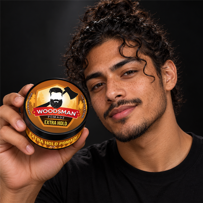Pomada Extra Firme 113 g | Woodsman presentado con modelo adulto juvenil